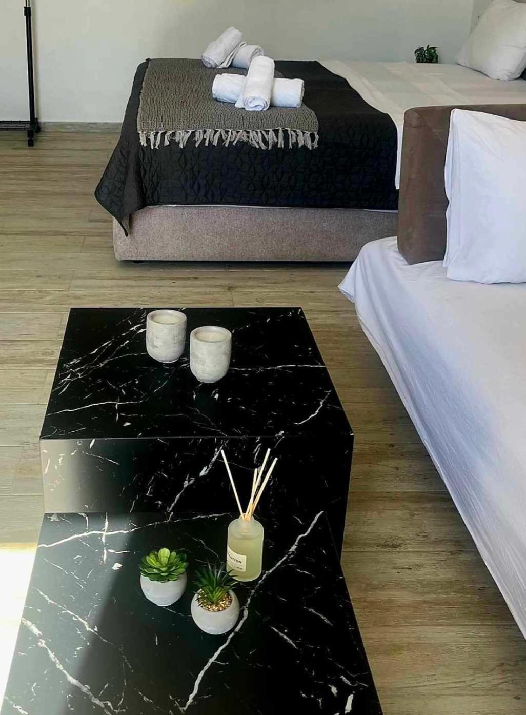 Maya Apartments, Modern And Convenient Apartments With Private Parking Skiathos Town Ngoại thất bức ảnh