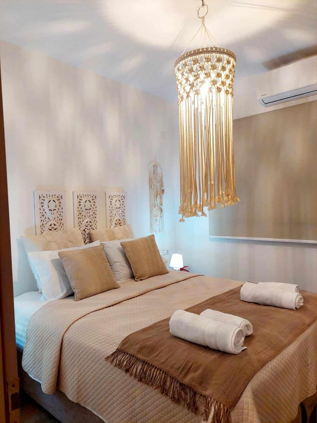 Maya Apartments, Modern And Convenient Apartments With Private Parking Skiathos Town Ngoại thất bức ảnh