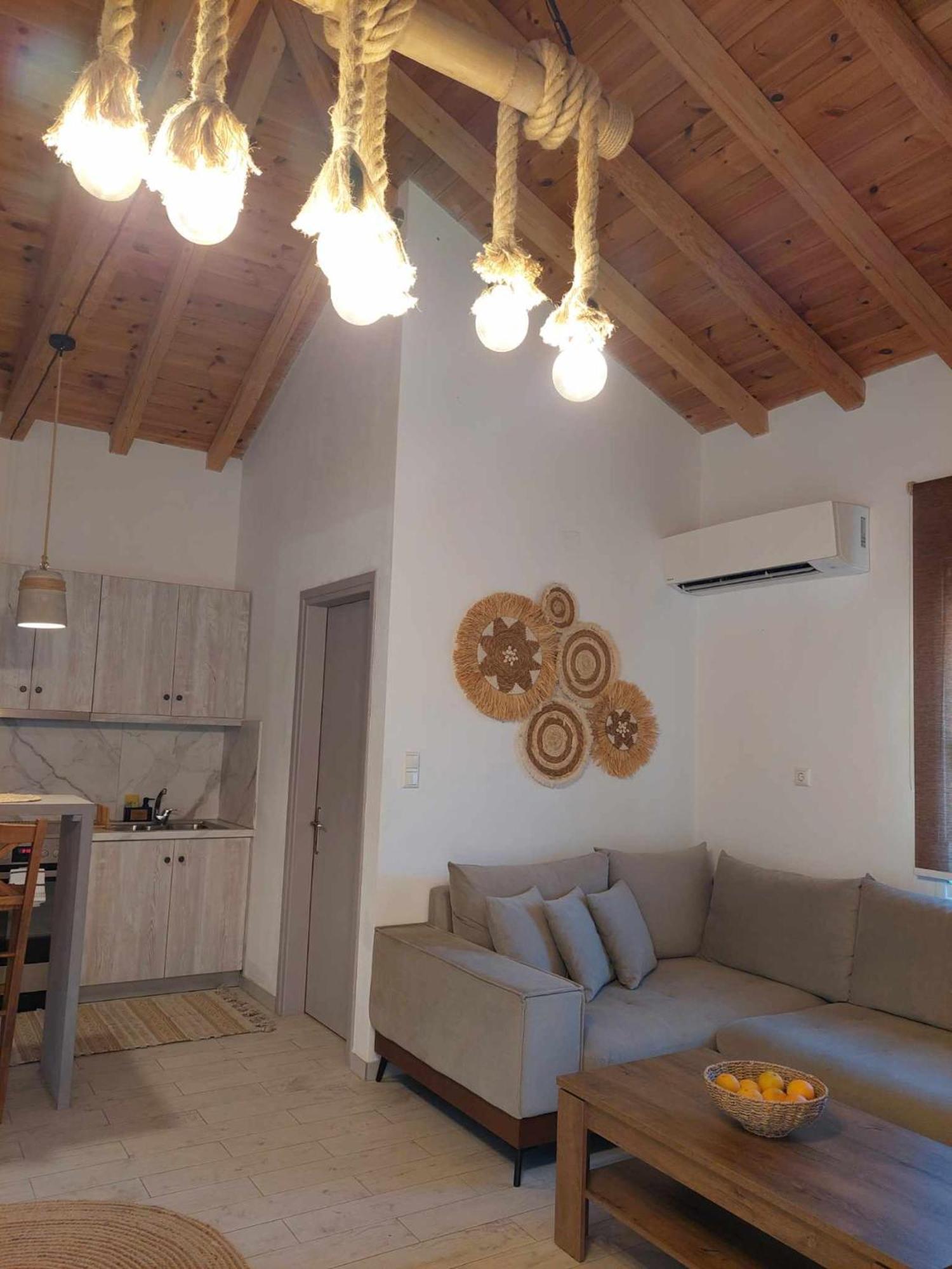 Maya Apartments, Modern And Convenient Apartments With Private Parking Skiathos Town Ngoại thất bức ảnh