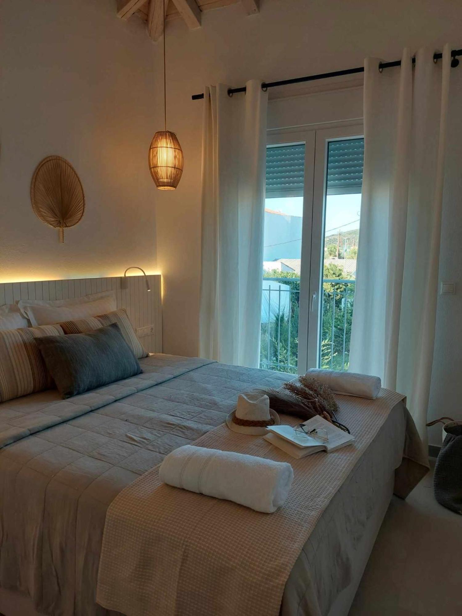 Maya Apartments, Modern And Convenient Apartments With Private Parking Skiathos Town Ngoại thất bức ảnh