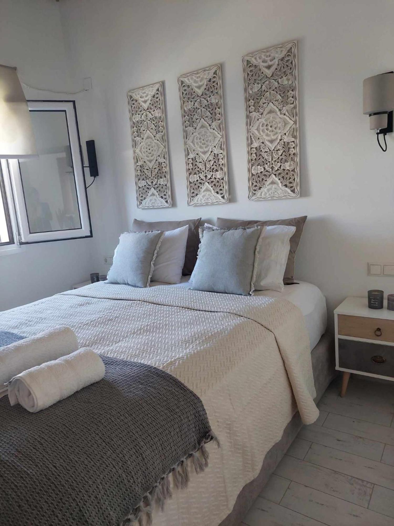 Maya Apartments, Modern And Convenient Apartments With Private Parking Skiathos Town Ngoại thất bức ảnh