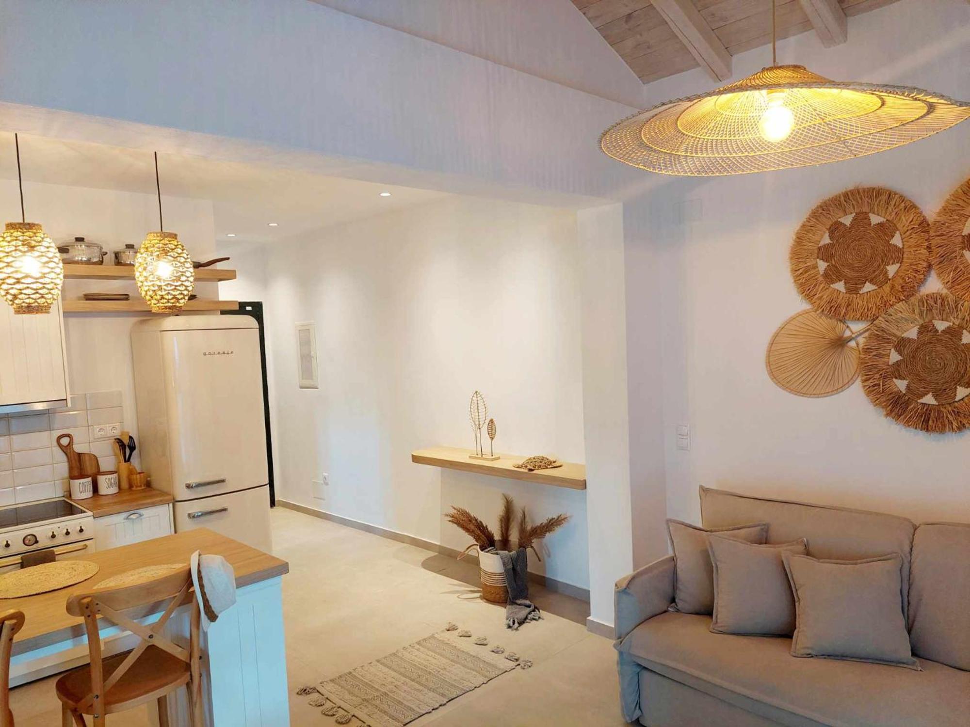 Maya Apartments, Modern And Convenient Apartments With Private Parking Skiathos Town Ngoại thất bức ảnh